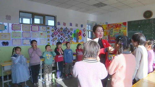 繪夢(mèng)冬日 縣小學(xué)2021年寒假哈薩克語(yǔ)與繪畫雙翼培訓(xùn)班暖心啟航